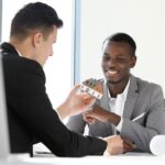 تفاوت وام با تأمین سرمایه مبتنی بر درآمد چیست؟