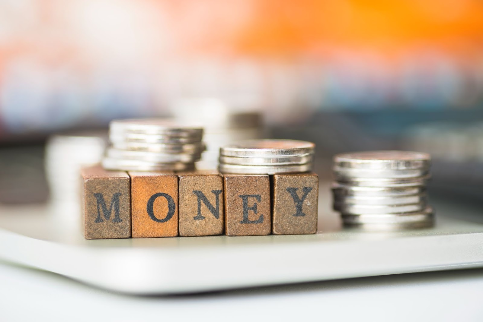 تفاوت تأمین سرمایه مبتنی بر درآمد و سرمایه‌گذاری سهامی چیست؟